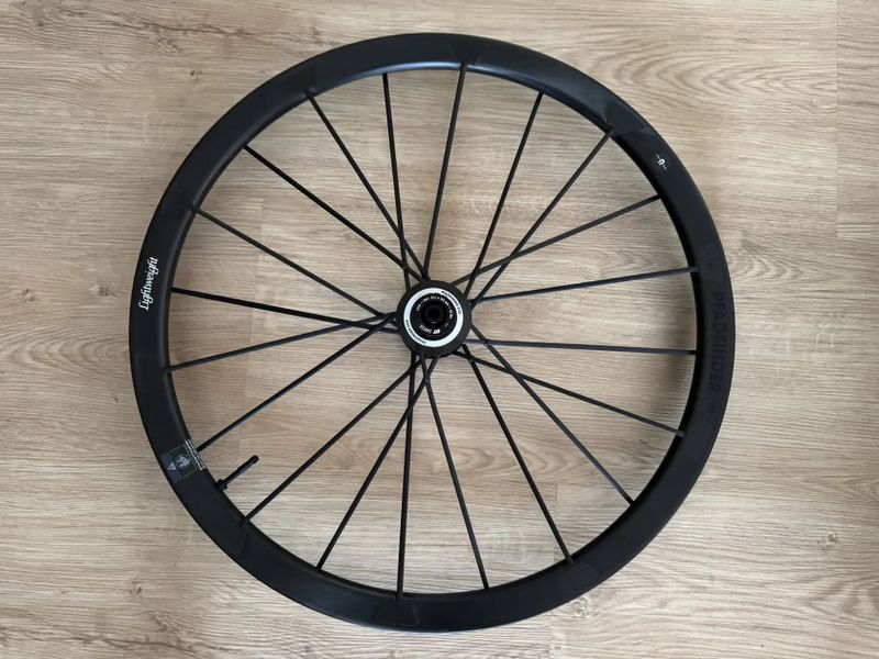 TOP kola LIGHTWEIGHT Pfadfinder EVO Black Edition - SRAM