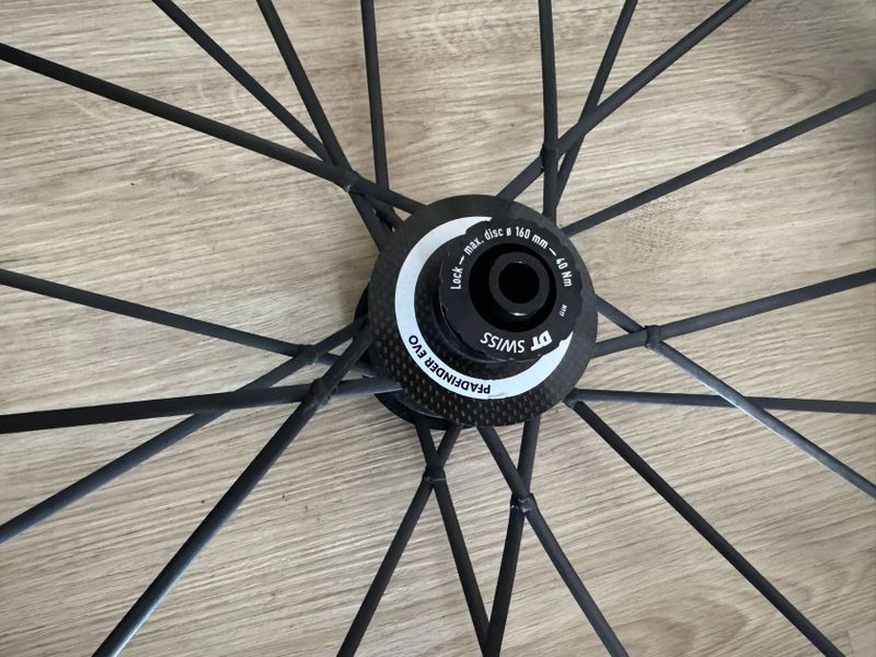 TOP kola LIGHTWEIGHT Pfadfinder EVO Black Edition - SRAM