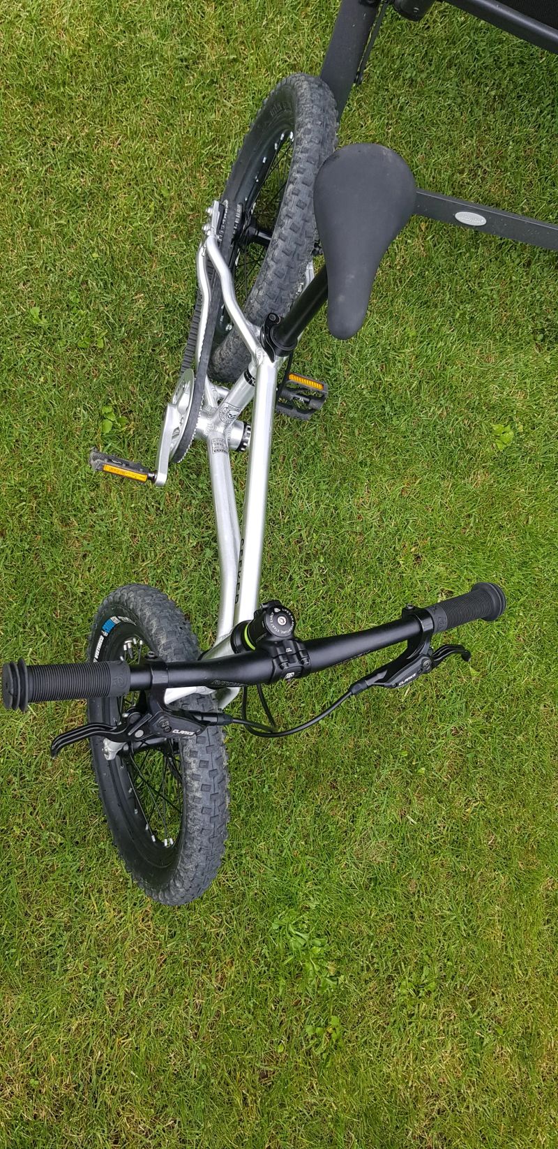 EARLY RIDER Seeker X16 2024
