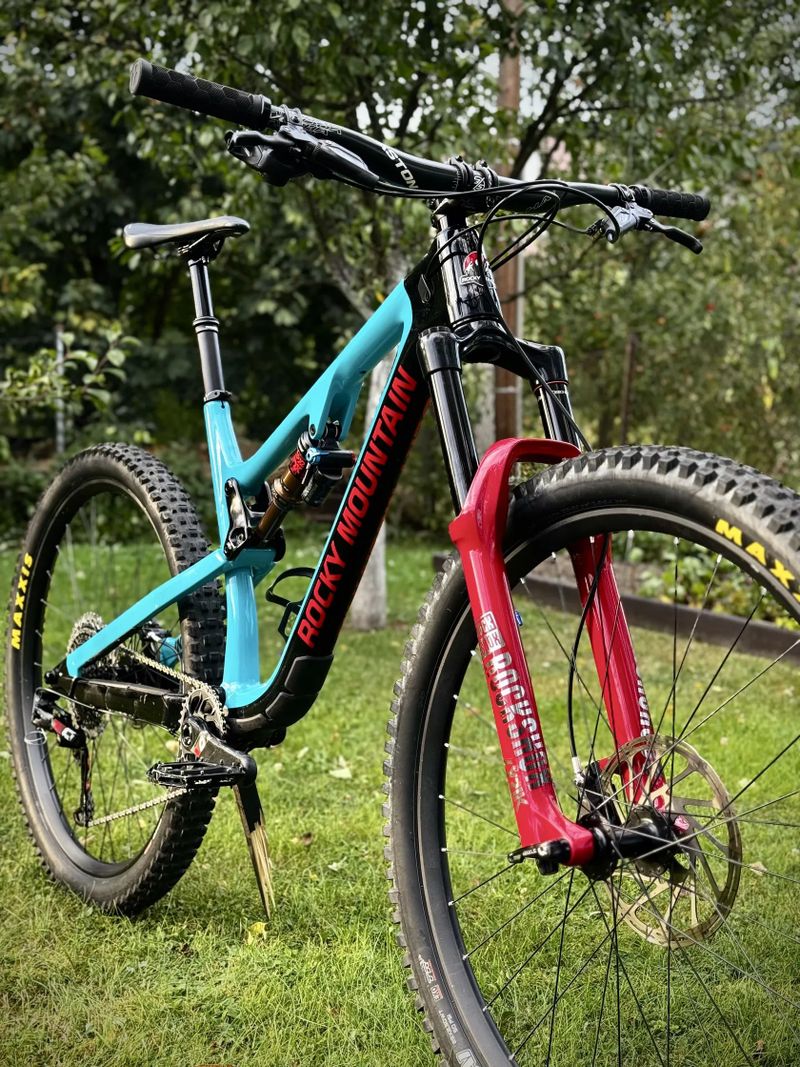 Rocky Mountain Instinct BC Carbon - velmi dobrý stav