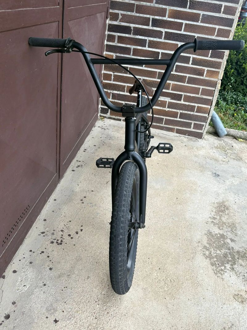 Flybikes Neutron 20,75 LHD