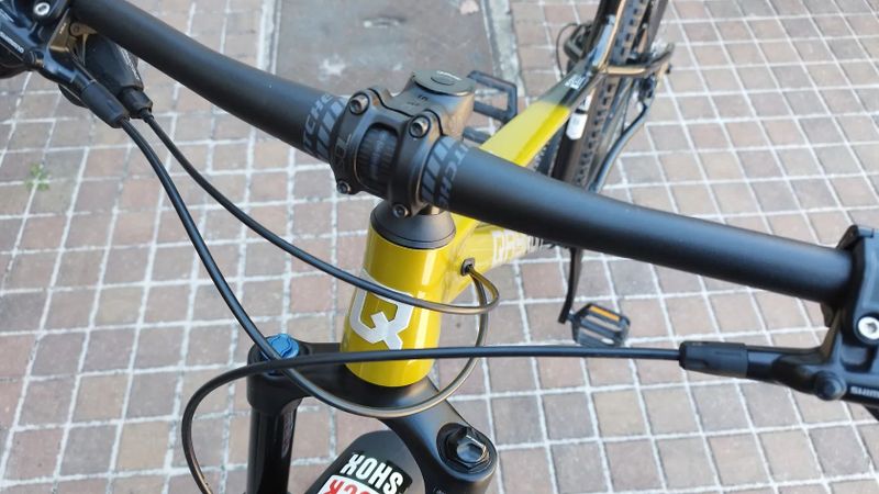 Juniorské kolo - Qayron Spyro MK3 5 Mustard/Black, velikost M