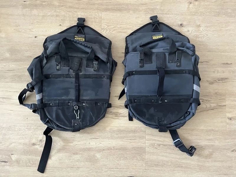 Sedlové brašny Sport Arsenal (dva typy)
