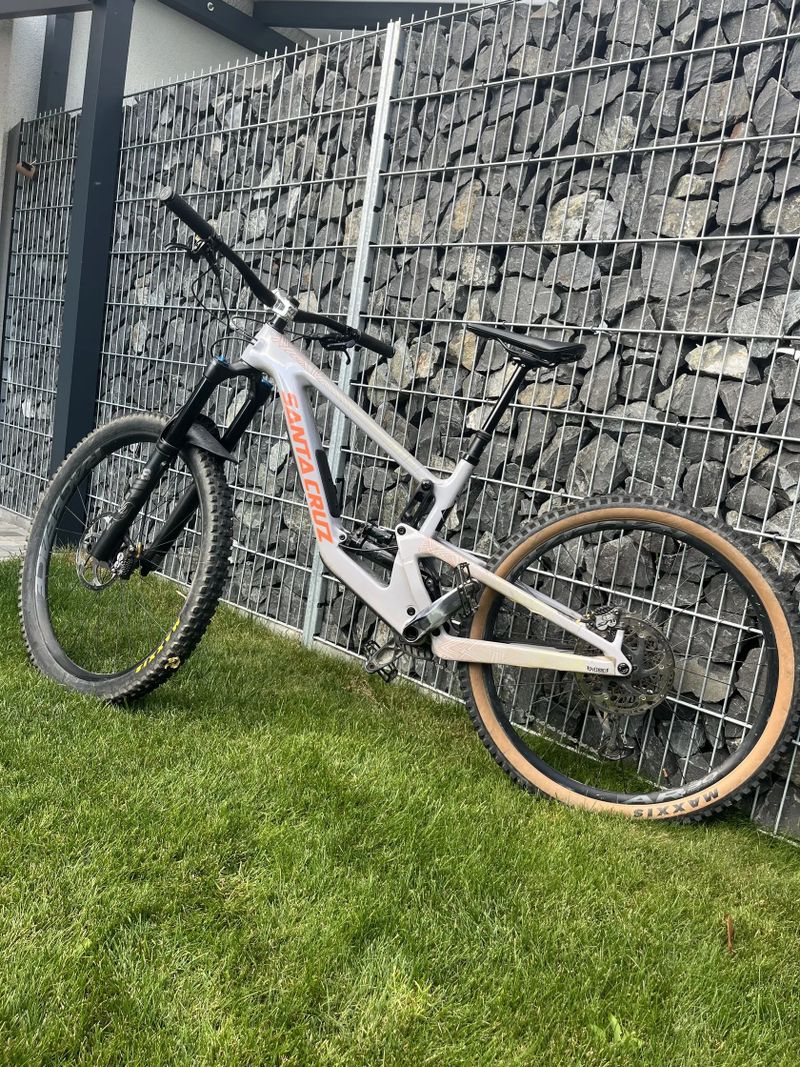 Santa Cruz Nomad 6 MX (M)