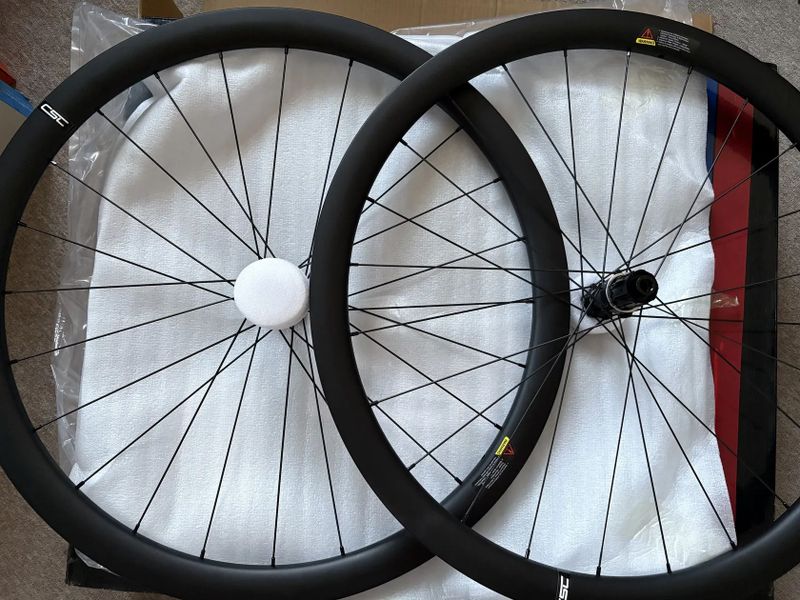 CSC 38mm Shimano HG silnicni karbonova kola