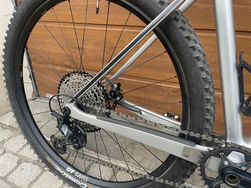 Canyon Exceed CF 6