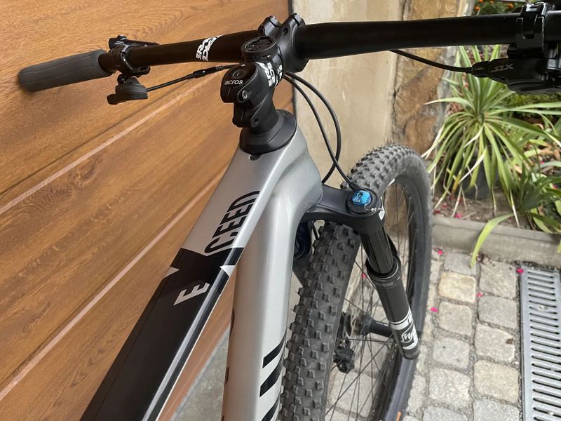 Canyon Exceed CF 6