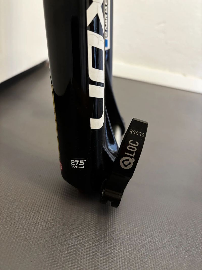 Vidlice SR Suntour AXON 32 27.5 Boost