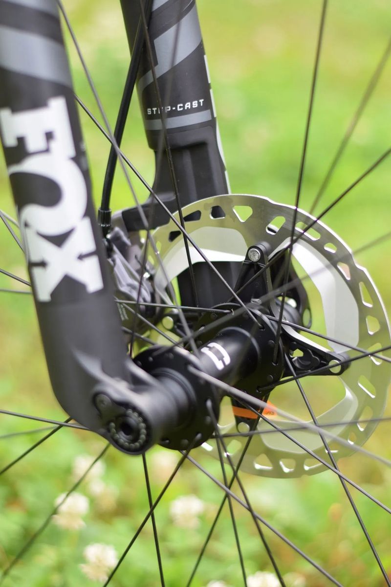 NOVÝ softail Lee Cougan RAMPAGE INNOVA – M - Full XT - Leo Paez Edition