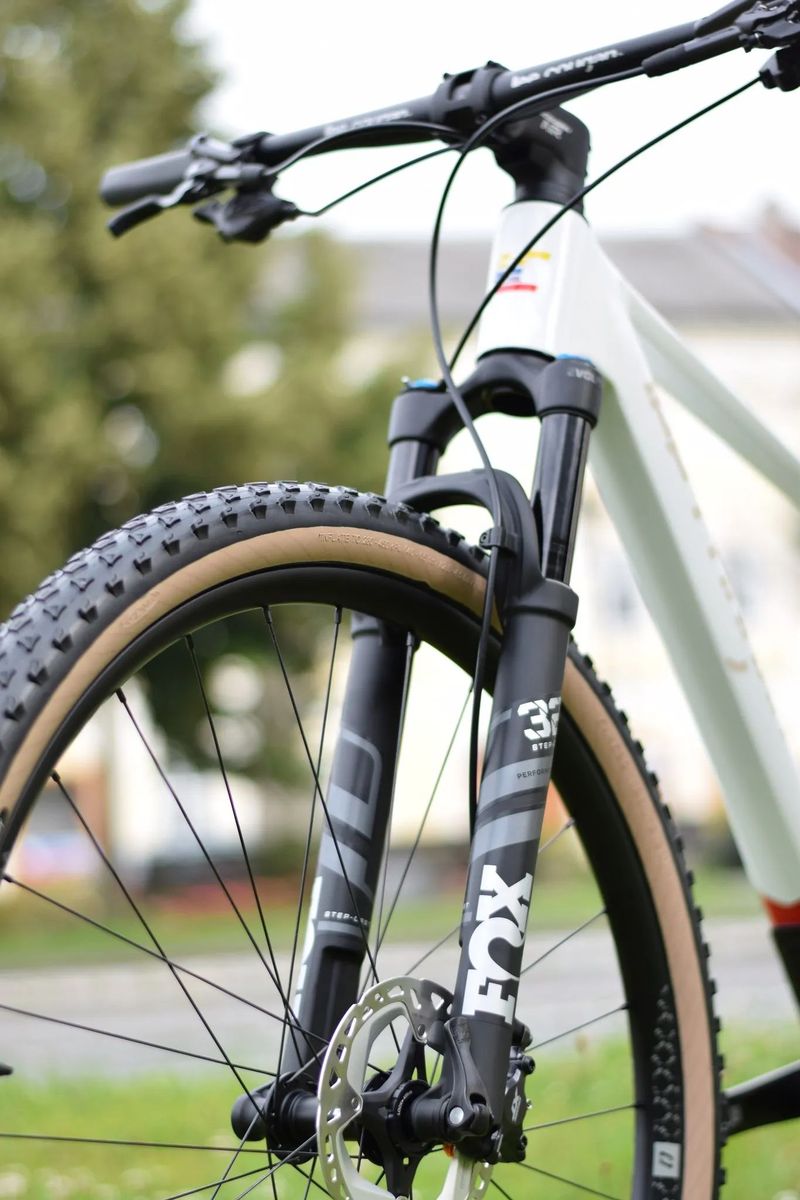 NOVÝ softail Lee Cougan RAMPAGE INNOVA – M - Full XT - Leo Paez Edition