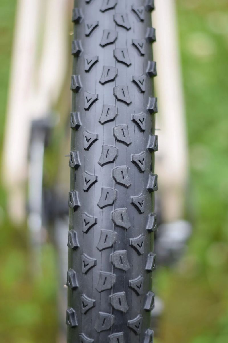 NOVÝ softail Lee Cougan RAMPAGE INNOVA – M - Full XT - Leo Paez Edition