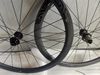 karbonové diskové výplety s Novatek náboji, Shimano ořech