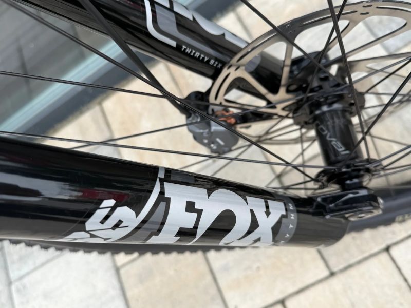 Specialized Levo G3 Comp 2025 NOVÉ ELEKTROKOLO AKČNÍ CENA KOLA ROVAL TRAVERSE JIŽ V CENĚ!
