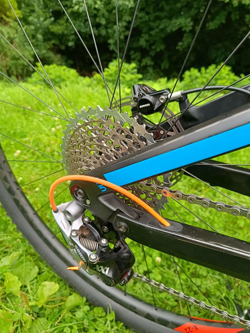 CUBE AMS 100 C:68 SLT 29