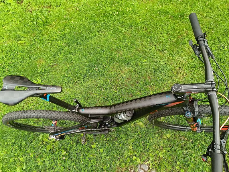 CUBE AMS 100 C:68 SLT 29