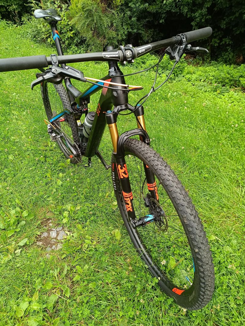 CUBE AMS 100 C:68 SLT 29