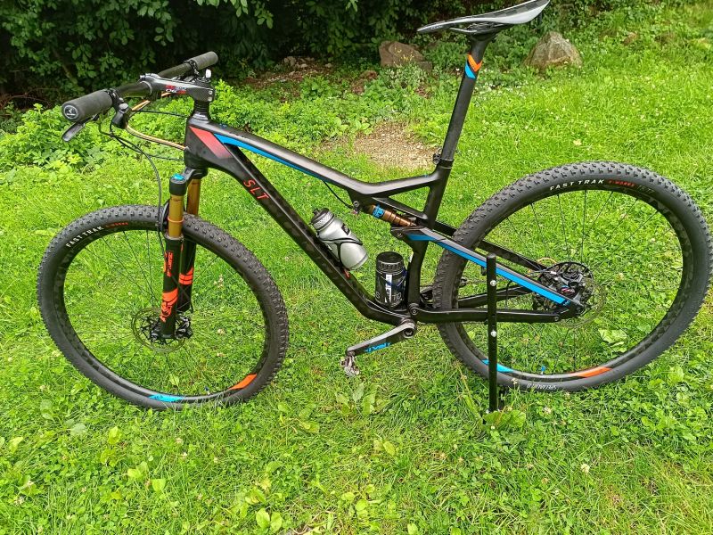 CUBE AMS 100 C:68 SLT 29