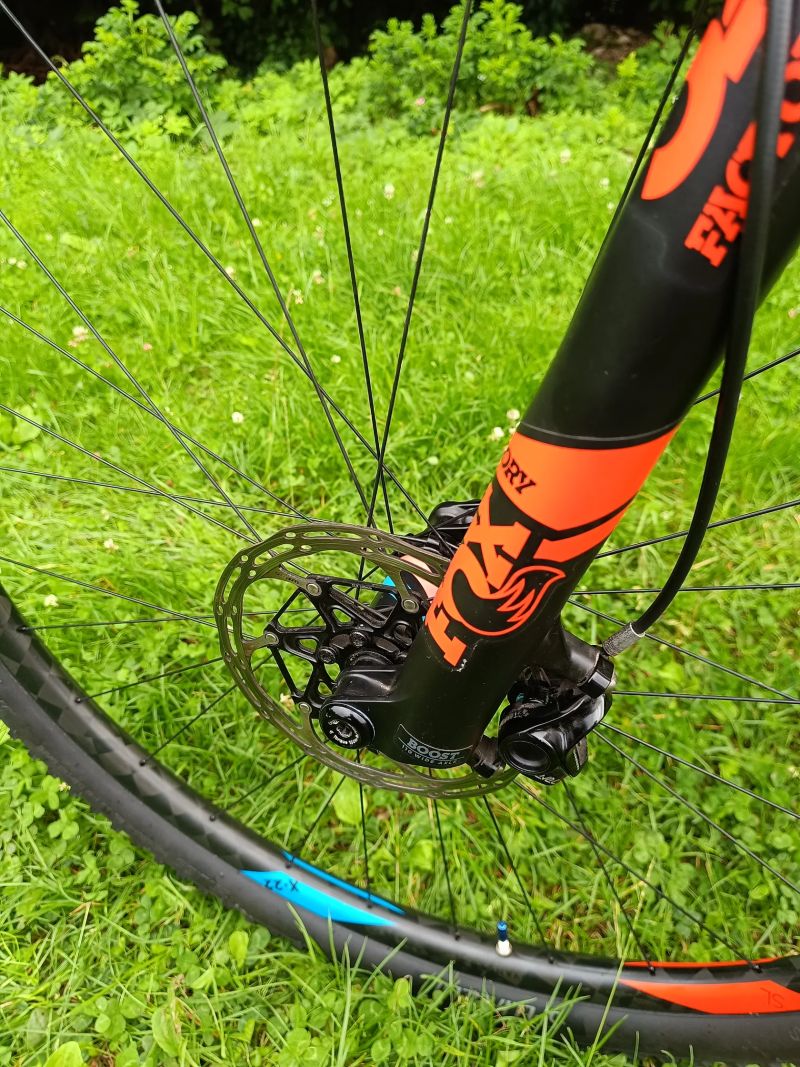 CUBE AMS 100 C:68 SLT 29