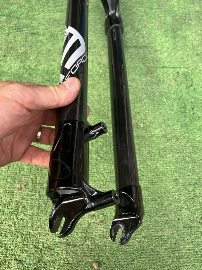 Karbonová MTB vidlice Force 27,5/29 palců