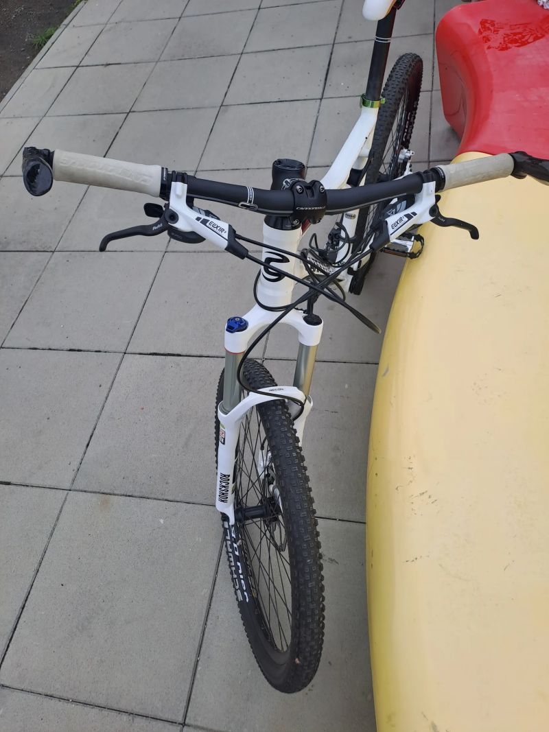 Kolo Celoodpruzene Cannondale 