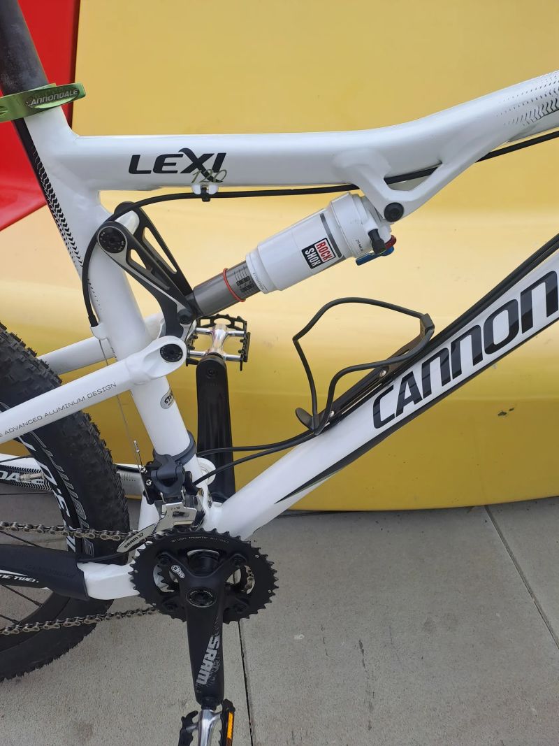 Kolo Celoodpruzene Cannondale 