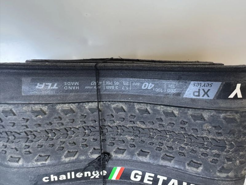 2ks TOP Gravel plášťů CHALLENGE Getaway XP TLR 40 - TPI 260