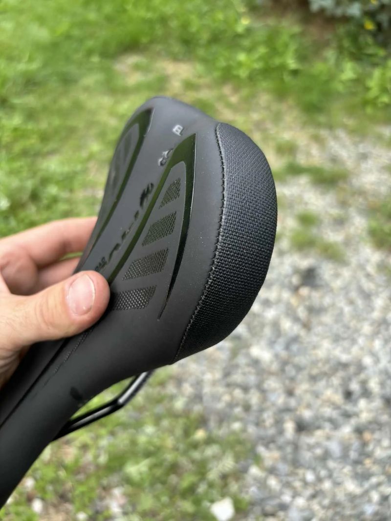 WTB Pro Volt s logem Pivot