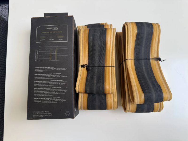 3ks TOP plášťů S-WORKS Turbo Cotton, rozměr 700 x 28