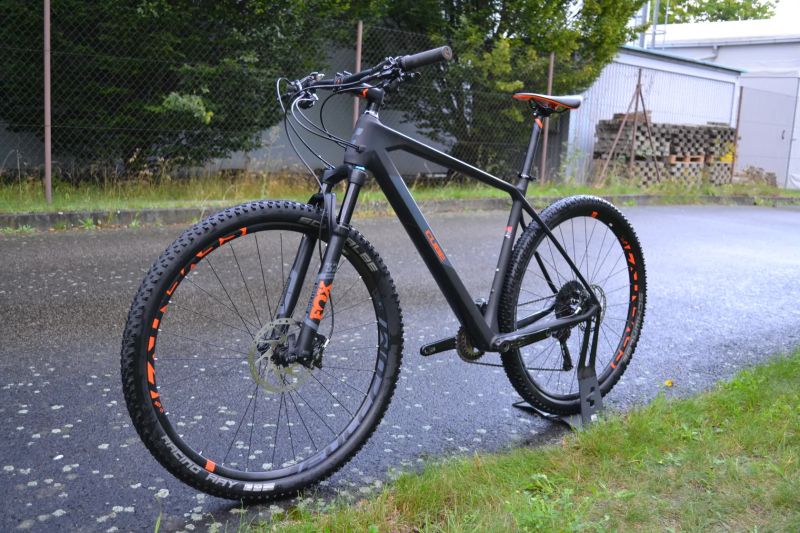 Cube Reaction C:62 Race Carbon´n´orange (XL)