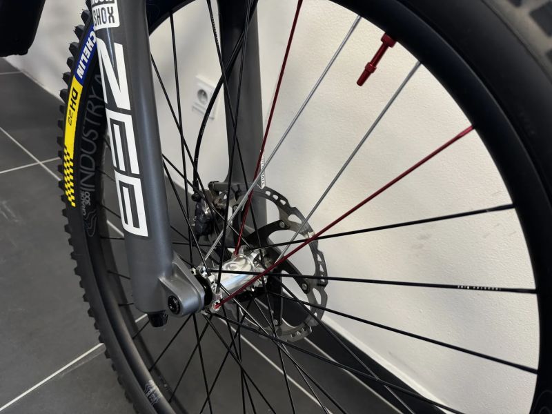 Trek Slash 9.9 X0 T-Type Gen5 M/L