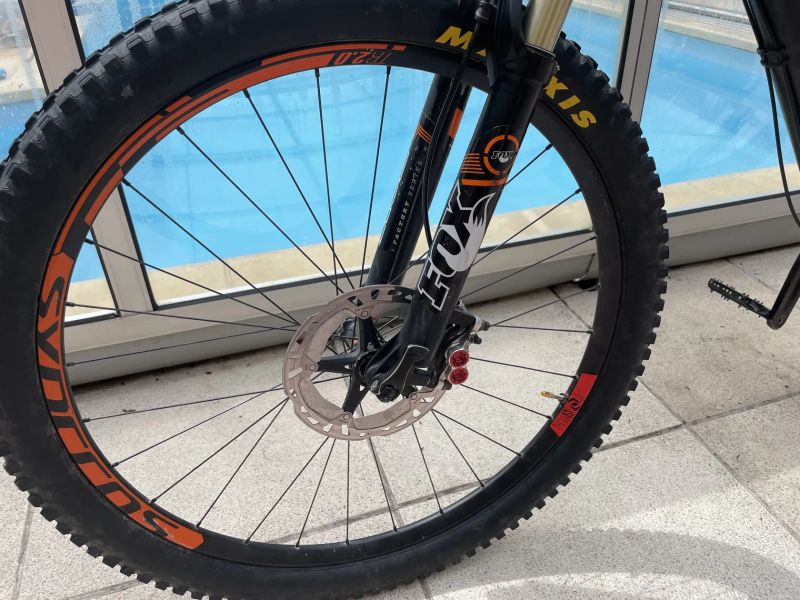 Scott Genius 710 (Fox Factory, Hope) 