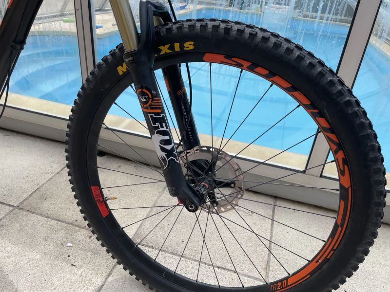 Scott Genius 710 (Fox Factory, Hope) 