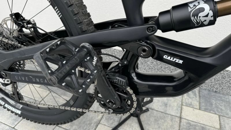 YT Capra Pro Race Black Magic L 2020