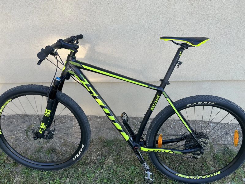 Scott Scale 945
