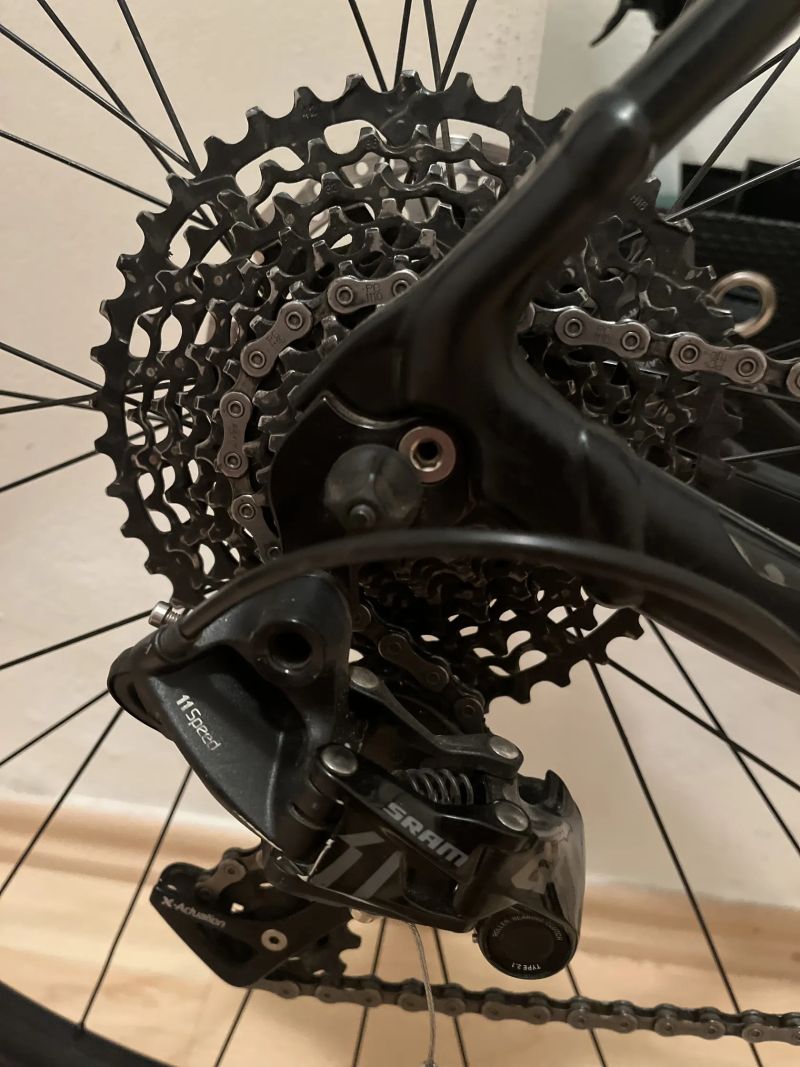 Scott Scale 945