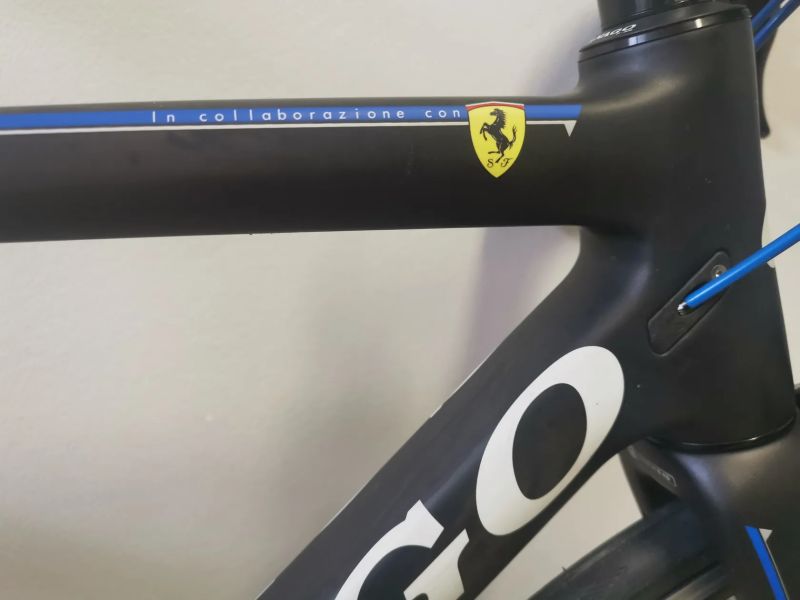 Colnago V1-R Ferrari Edition