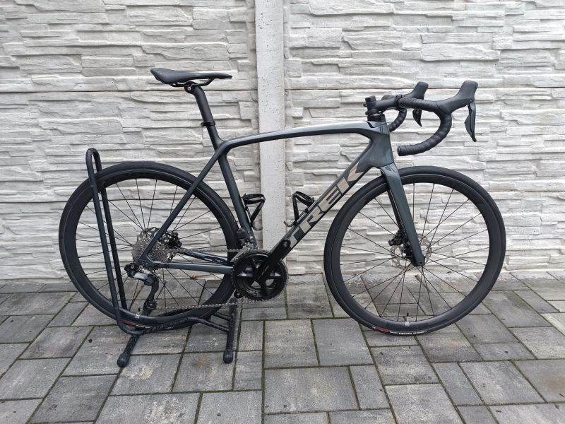 Trek emonda Di2 12 speed karbonová kola 