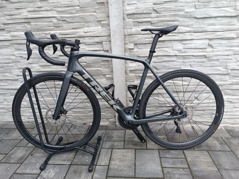 Trek emonda Di2 12 speed karbonová kola 