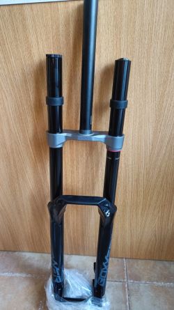Nový Rock Shox Boxxer Select Charger 29"