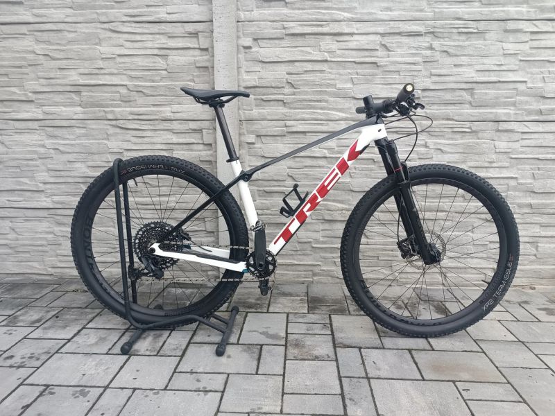 Trek procaliber 9.7. - karbonová kola 