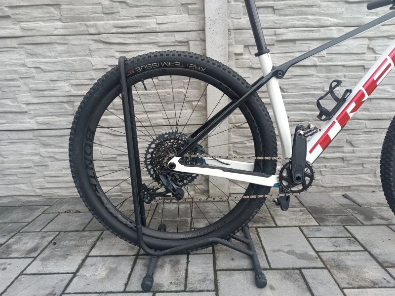Trek procaliber 9.7. - karbonová kola 
