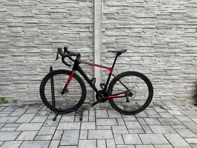 Giant defy - karbonová kola vittoria