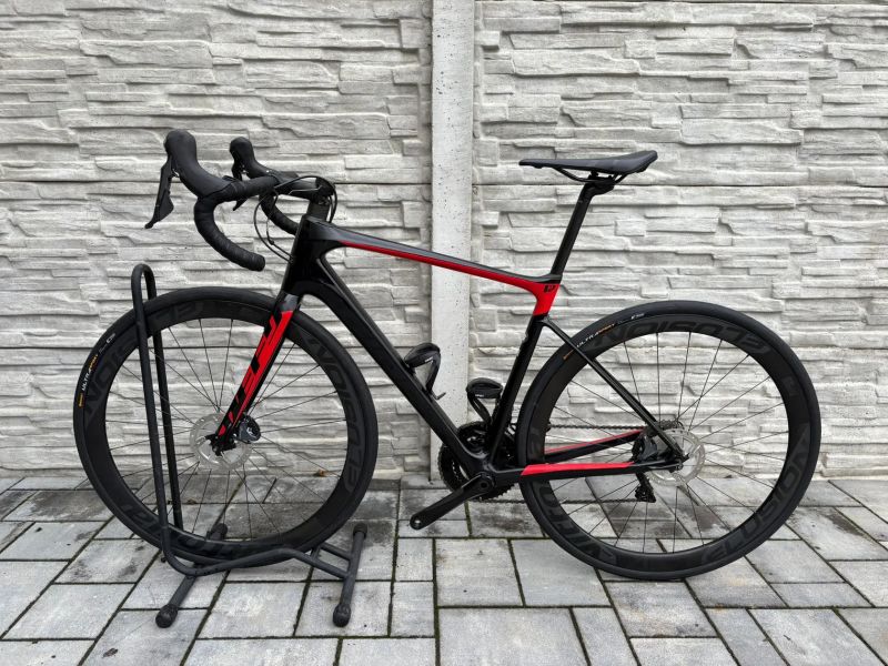 Giant defy - karbonová kola vittoria