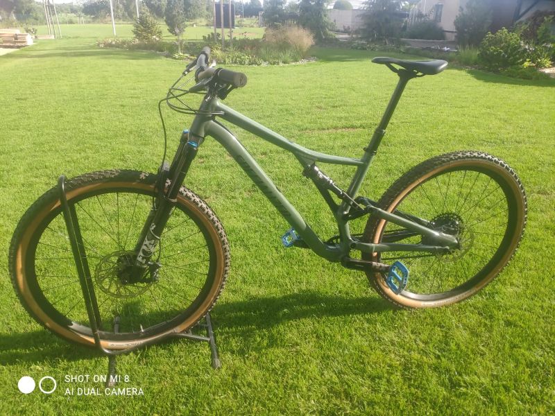 Horské kolo Specialized Stumpjumper Comp Alloy 2023 v atraktivní zelené barvě