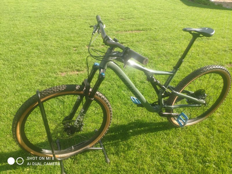 Horské kolo Specialized Stumpjumper Comp Alloy 2023 v atraktivní zelené barvě