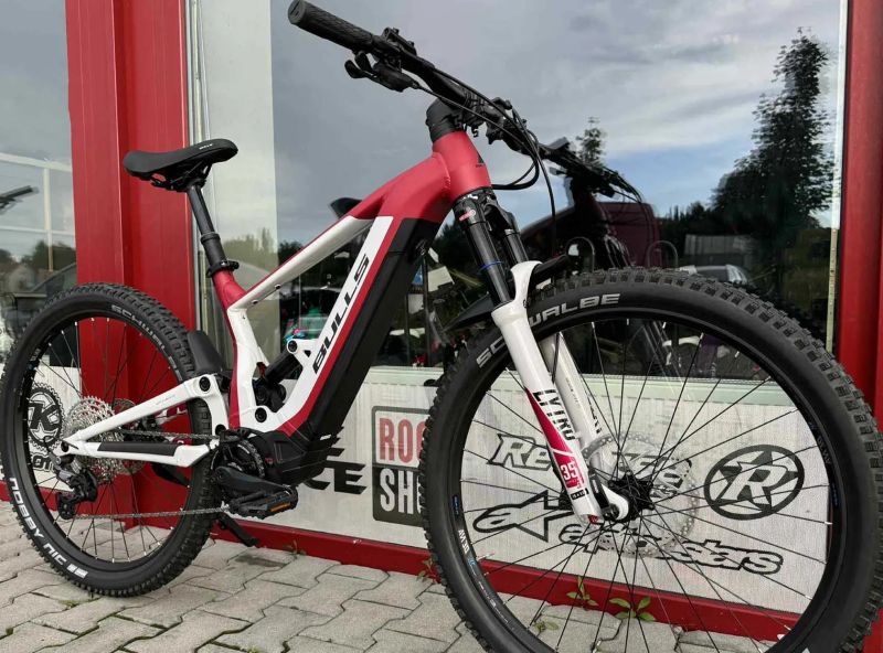 🔥🔥 SLEVA 85.000Kč -59%🔥🔥 Bulls E-Stream EVA TR2 740Wh W - Red/Grey/Black - XS,S,M,L
