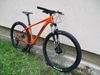 Nové 29" kolo Apache Tuwan 17", vzduch. vidlice Suntour Raidon, Shimano Deore1x1, pevná osa