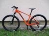Nové 29" kolo Apache Tuwan 17", vzduch. vidlice Suntour Raidon, Shimano Deore1x1, pevná osa