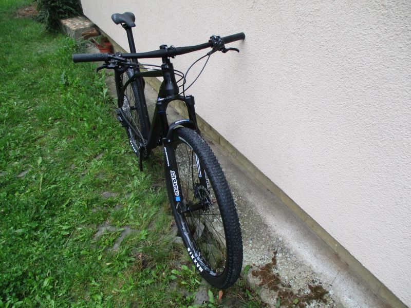 Nové 29" kolo na rámu Maxbike M909 19", SLX 1x12, vzduch. vidlice Suntour Axon, pevné osy