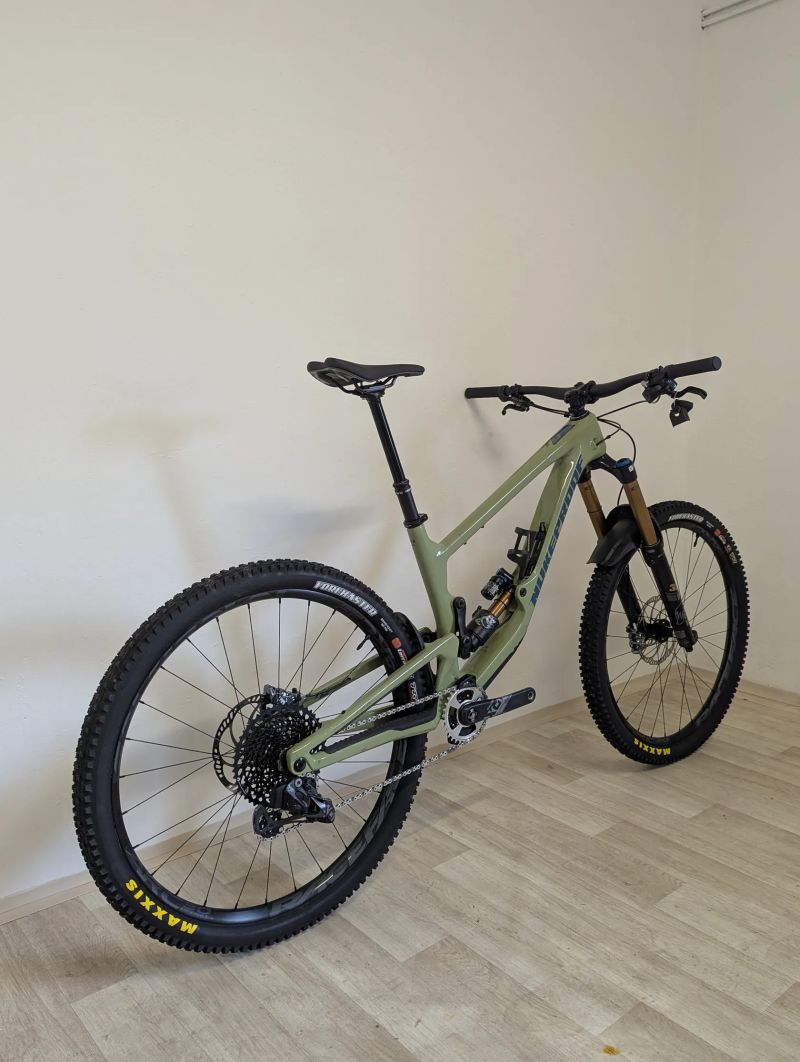 Nukeproof GIGA 290 Factory - velikost L